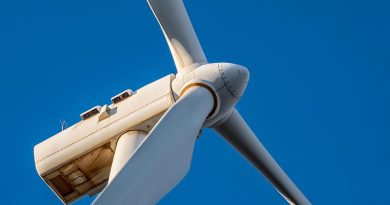 ‘Windmolens moeten verder van woningen’