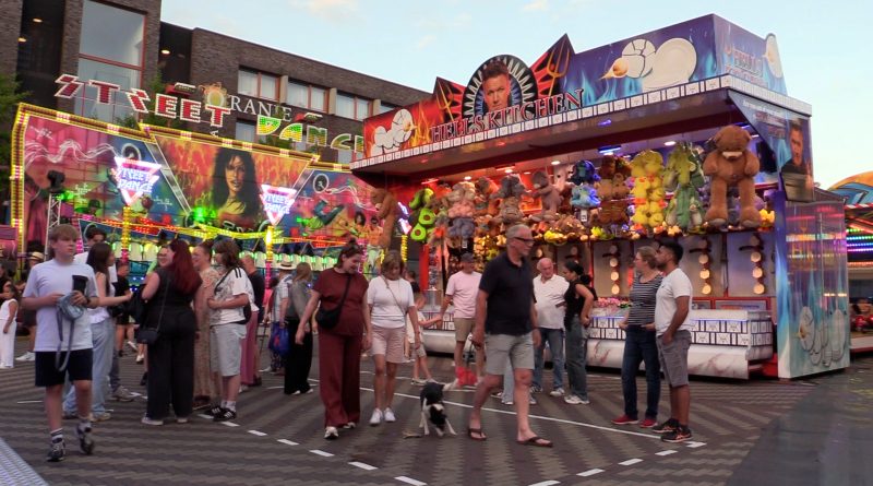 Bekijk hier de zaterdagavond van de kermis