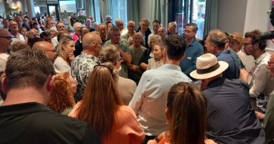 Wethouder onder vuur bij info-avond over windmolens